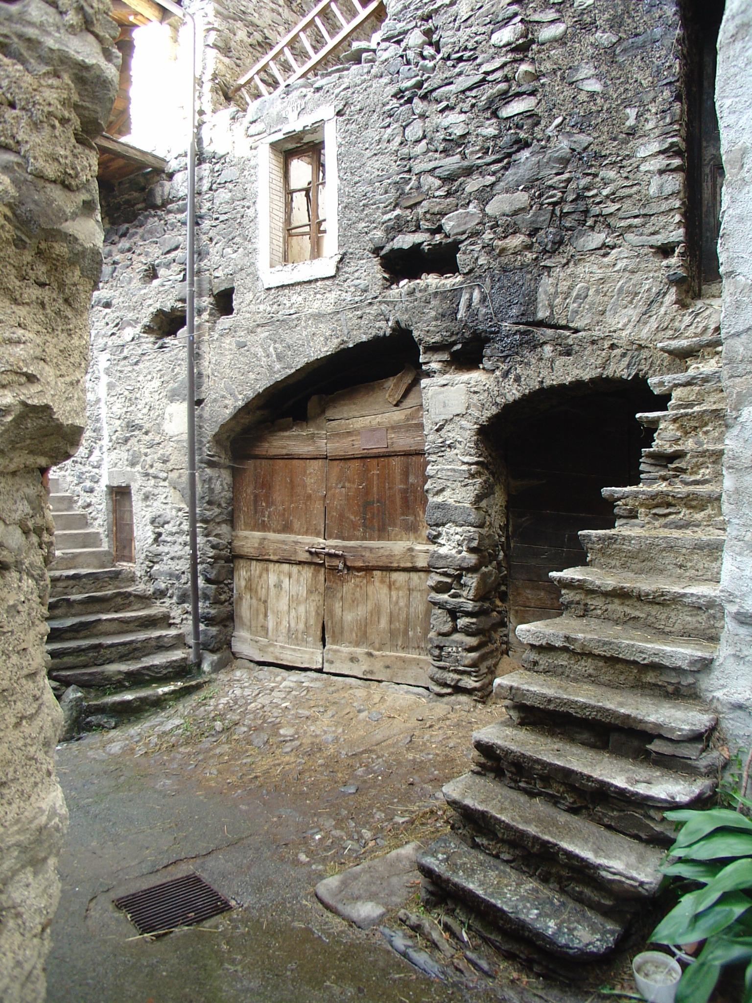 Paesaggio alpino e territorio della Valtellina